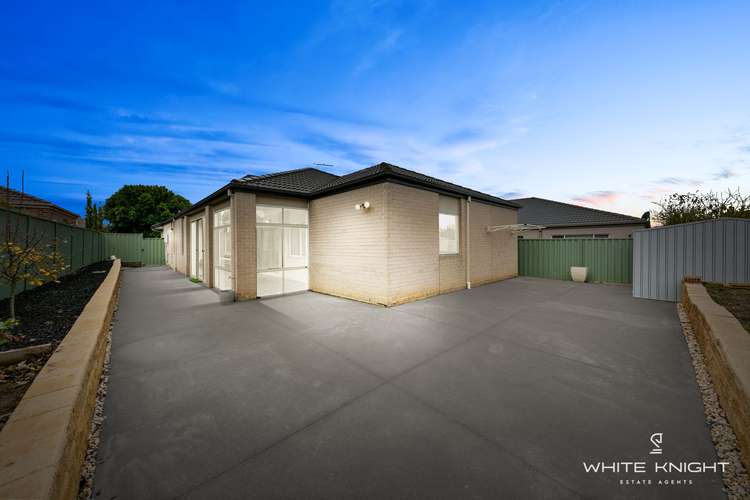 Fifth view of Homely house listing, 21 Goodenia Way, Caroline Springs VIC 3023