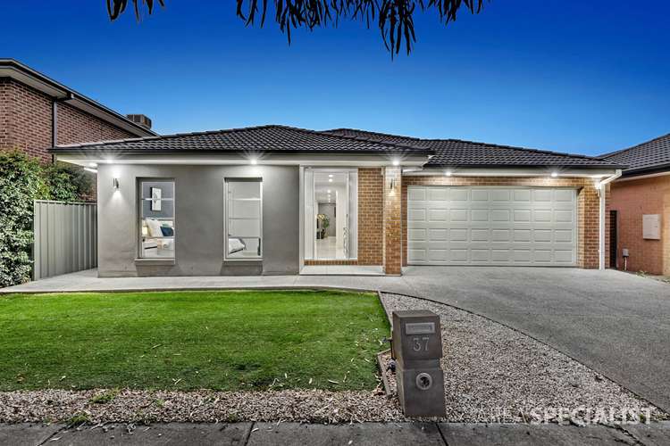 Main view of Homely house listing, 37 Fortuna Crescent, Cranbourne West VIC 3977