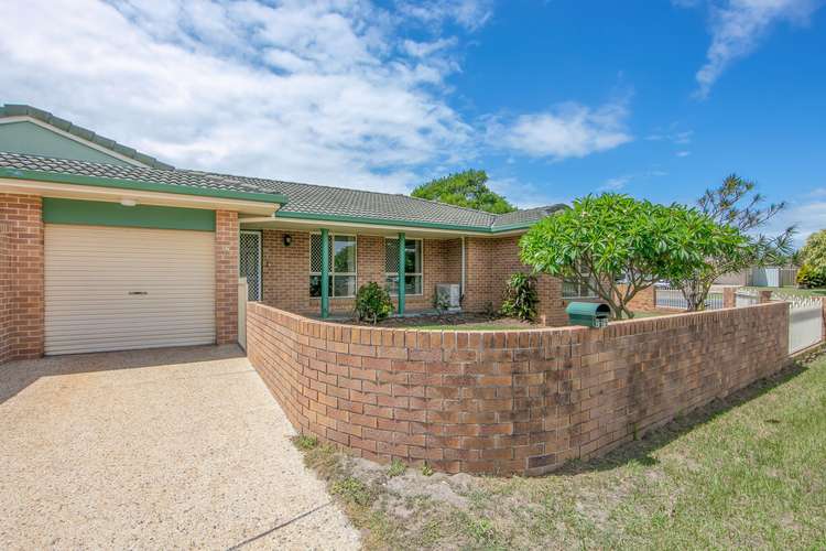 Main view of Homely semiDetached listing, 2/25 Gumnut Road, Yamba NSW 2464