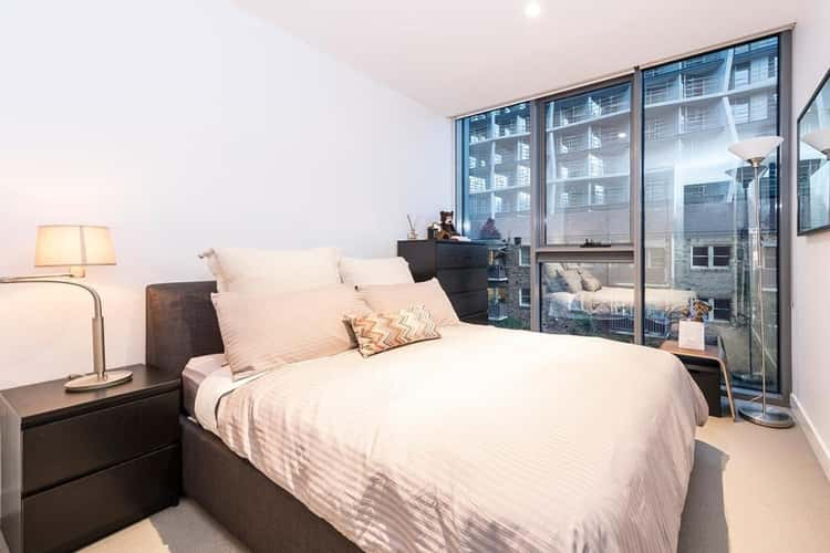 Sixth view of Homely apartment listing, 2.05/74 Queens Road, Melbourne VIC 3004