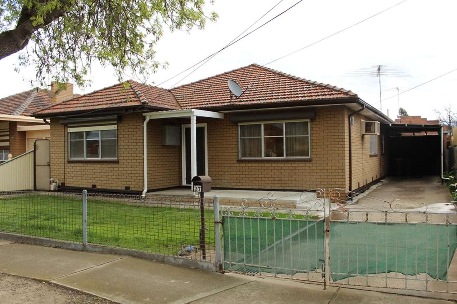 Main view of Homely house listing, 27 Glinden Avenue, Ardeer VIC 3022