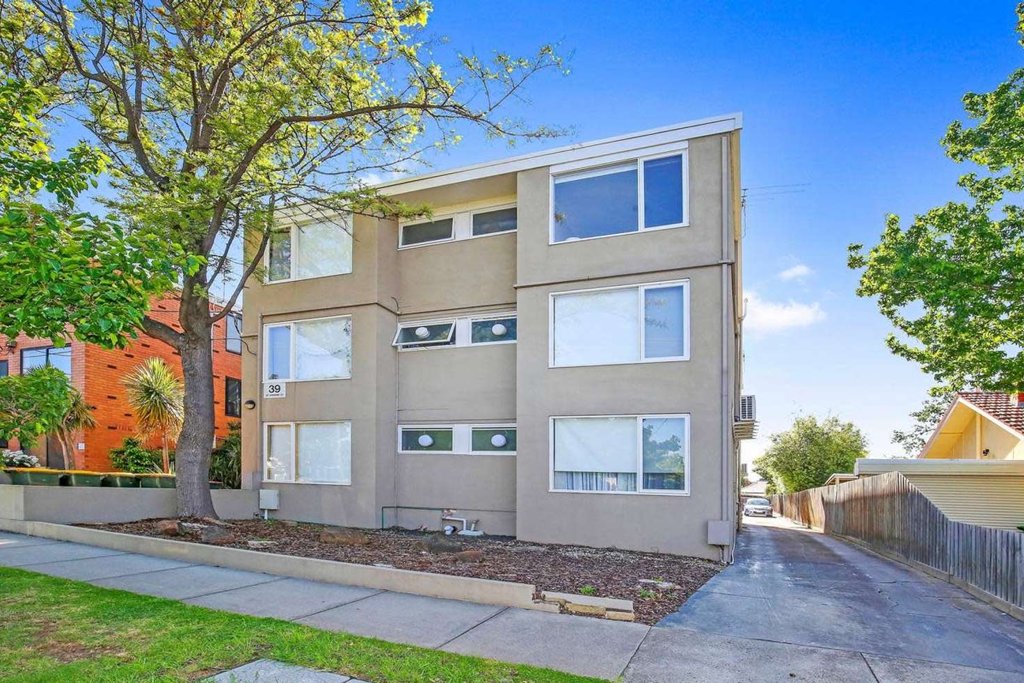 Main view of Homely apartment listing, 11/39 St Kinnord Street, Aberfeldie VIC 3040