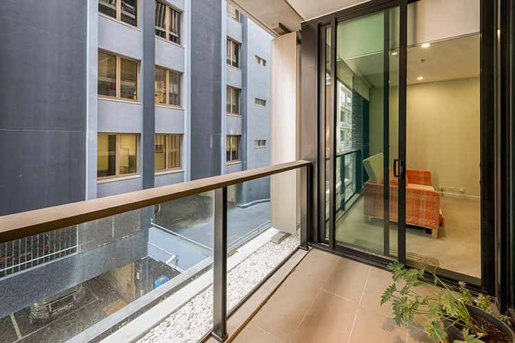 Third view of Homely apartment listing, 205/70 Queens Rd, Melbourne VIC 3004