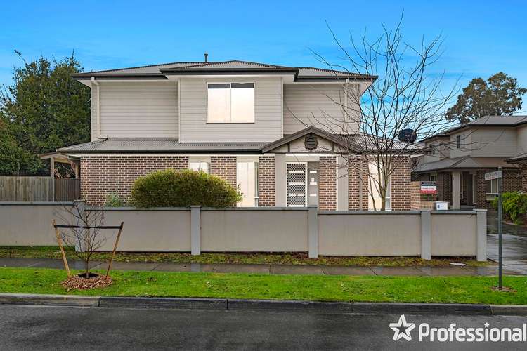 9 Heath Close, Mooroolbark VIC 3138