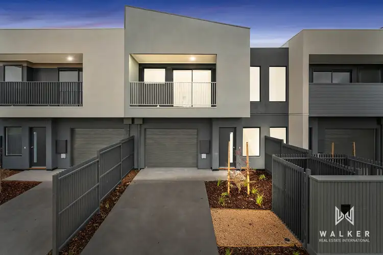 3 Rhynhurst Street