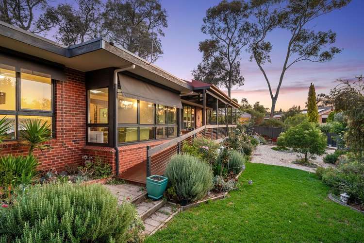 6 McIvor Court, Kennington VIC 3550