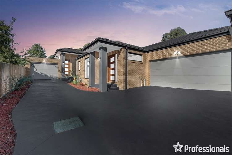 Main view of Homely unit listing, 2/32 Terrigal Crescent, Kilsyth VIC 3137