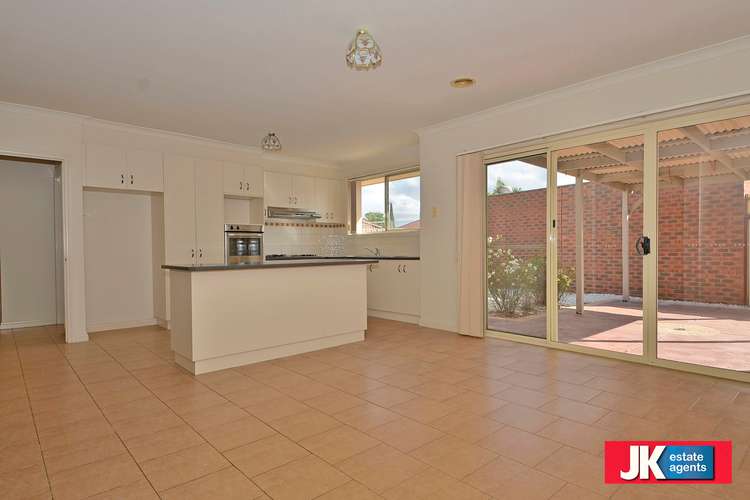 Fifth view of Homely unit listing, 2/23 Torquata Court, Hoppers Crossing VIC 3029