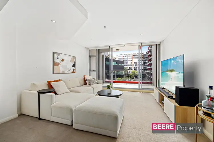 2 Lachlan Street