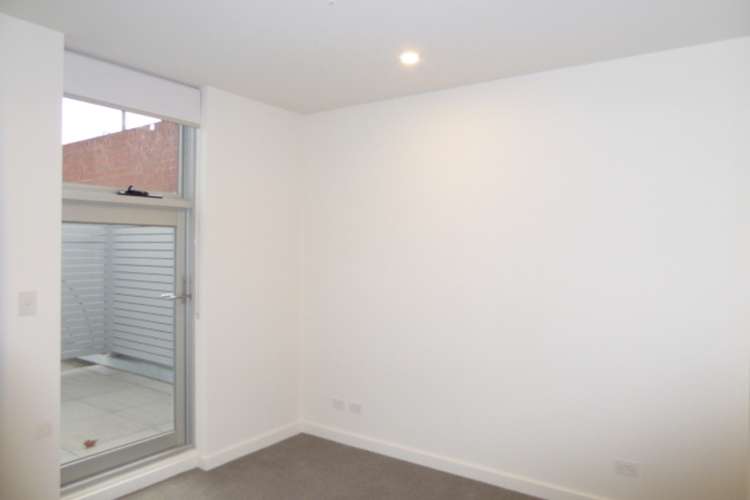 Fifth view of Homely apartment listing, 101/33 Racecourse Road, North Melbourne VIC 3051