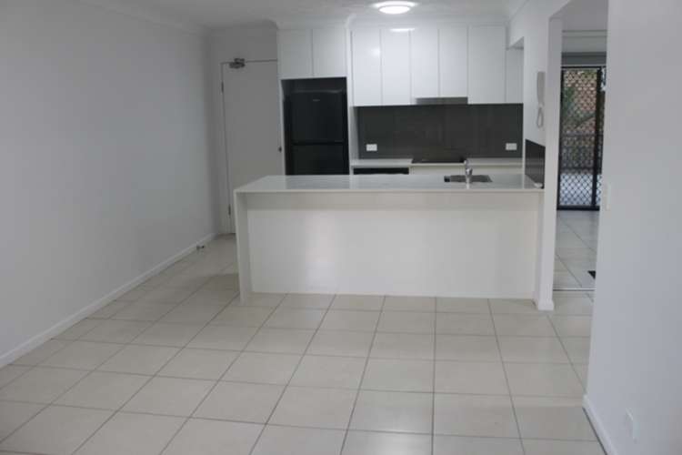 Main view of Homely apartment listing, 3/27 Chester Terrace, Southport QLD 4215