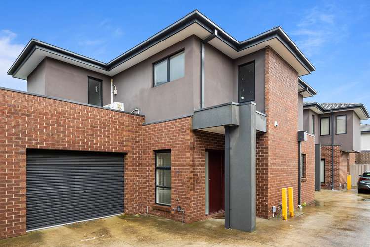Main view of Homely townhouse listing, 2/98 Ashley Street, Maidstone VIC 3012