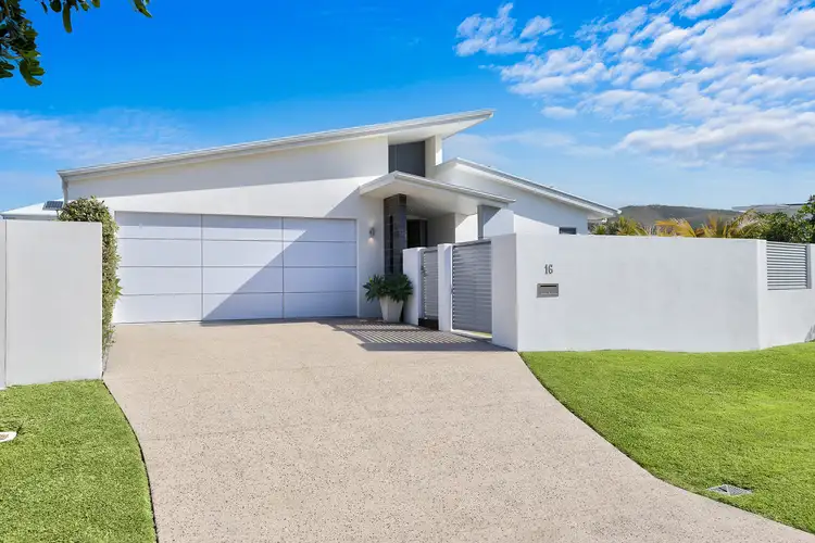 16 Breakers Place