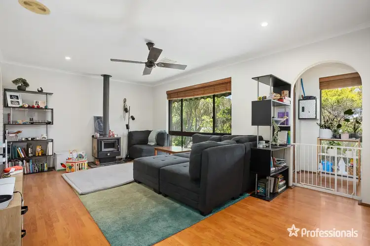 42 Burtonia Way