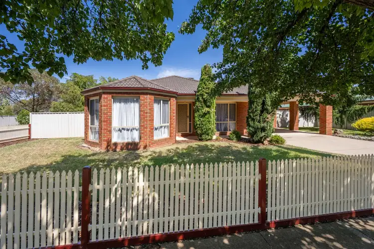 19 Locksley Court