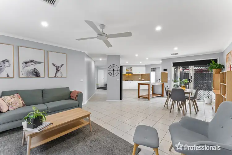 Fourth view of Homely house listing, 13 Elgin Close, Hillside VIC 3037