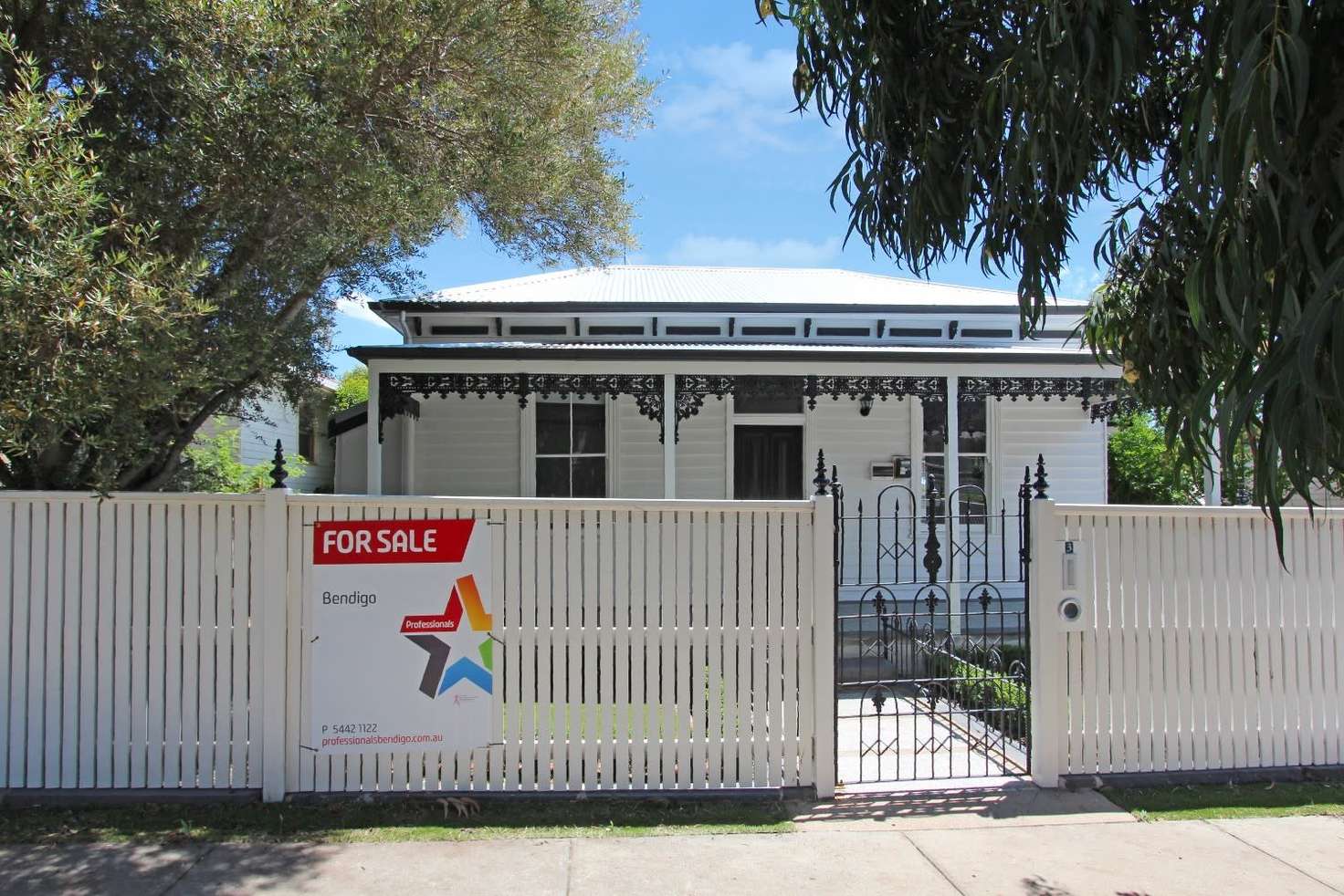 Main view of Homely house listing, 3 Bannister Street, North Bendigo VIC 3550