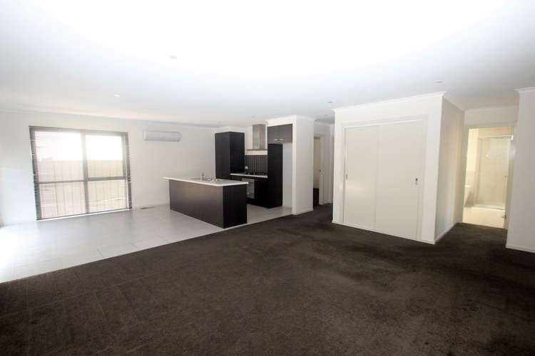 Third view of Homely unit listing, 2/116 Gillies Street, Maryborough VIC 3465