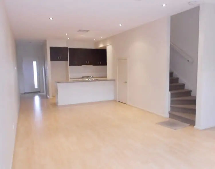 3-7 Banrock Place