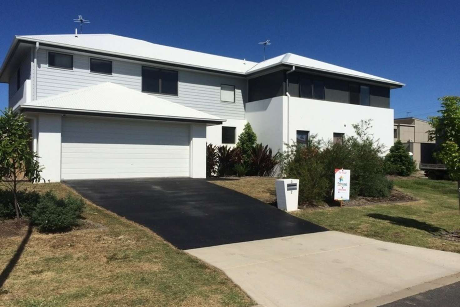 Main view of Homely townhouse listing, 2/3 Michigan Way, Andergrove QLD 4740
