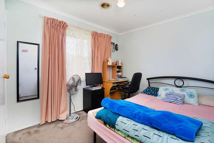 Fifth view of Homely house listing, 18 Benambra Way, Hampton Park VIC 3976