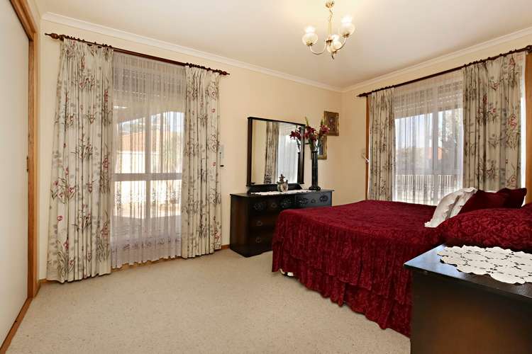 Fifth view of Homely house listing, 6 Moray Court, St Albans VIC 3021