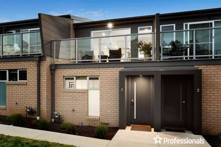 Main view of Homely townhouse listing, 3/164 Condon Street, Kennington VIC 3550