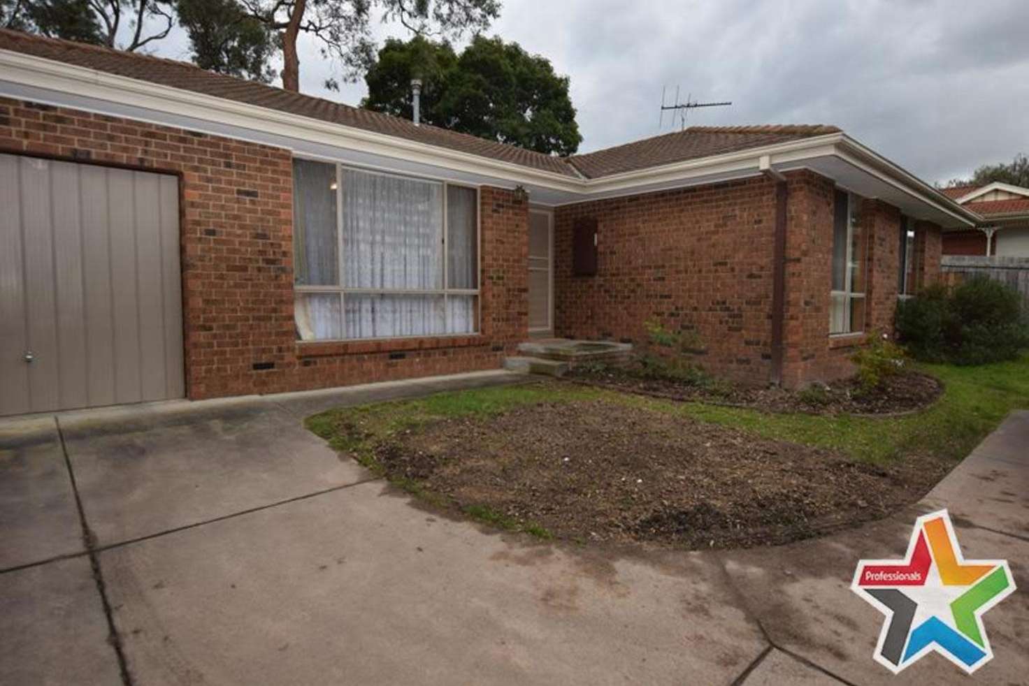 Main view of Homely unit listing, 2/37 Croydon Road, Croydon VIC 3136