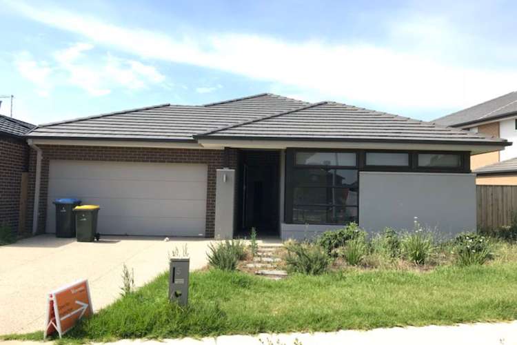 Main view of Homely house listing, 5 Stoneleigh Circuit, Williams Landing VIC 3027