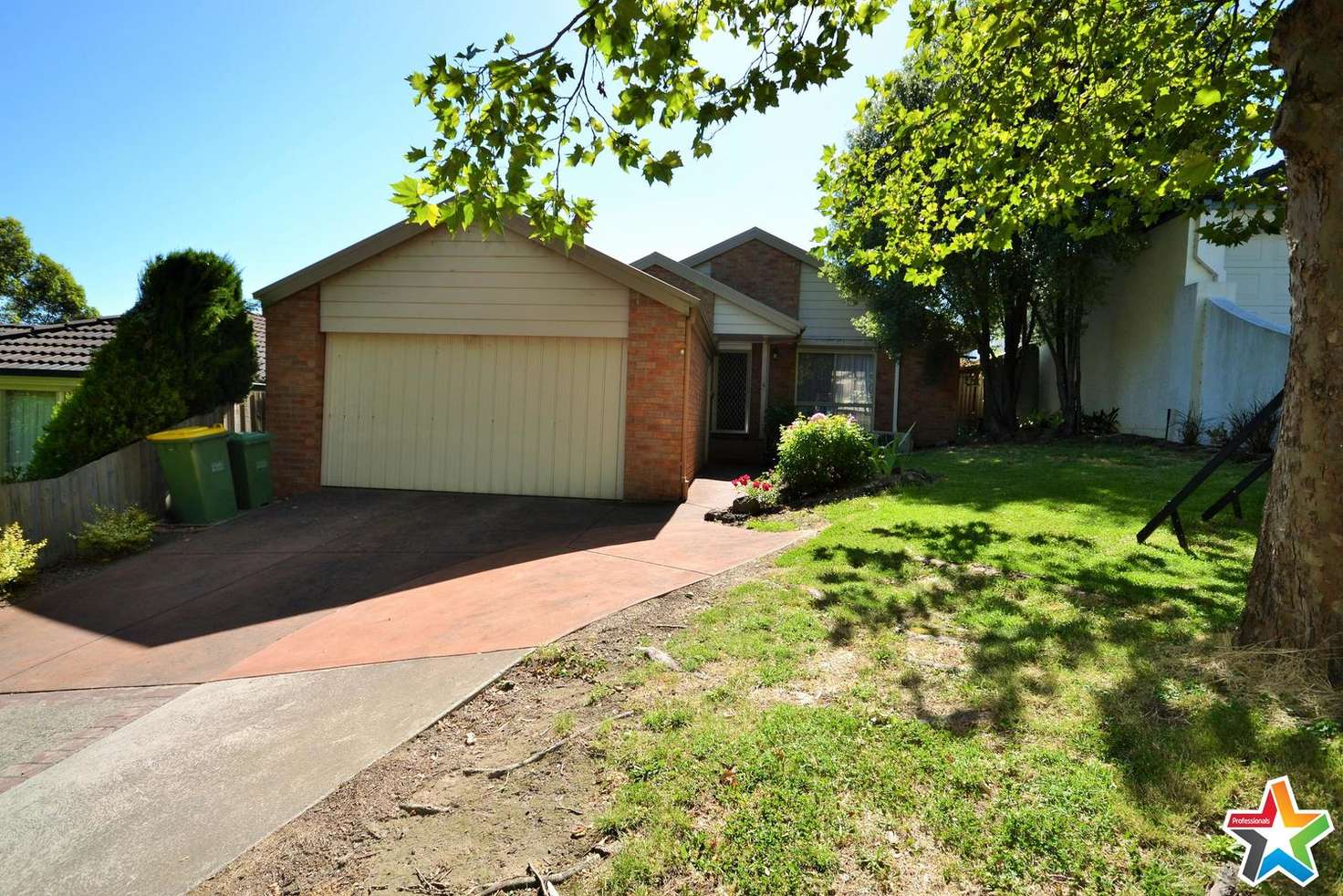 Main view of Homely house listing, 4 Oxley Court, Chirnside Park VIC 3116