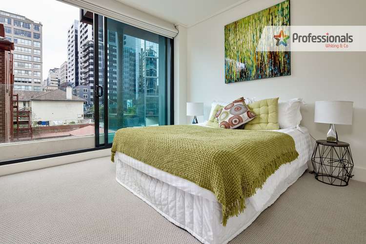 Fifth view of Homely apartment listing, 207/19 Queens Road, Melbourne VIC 3004
