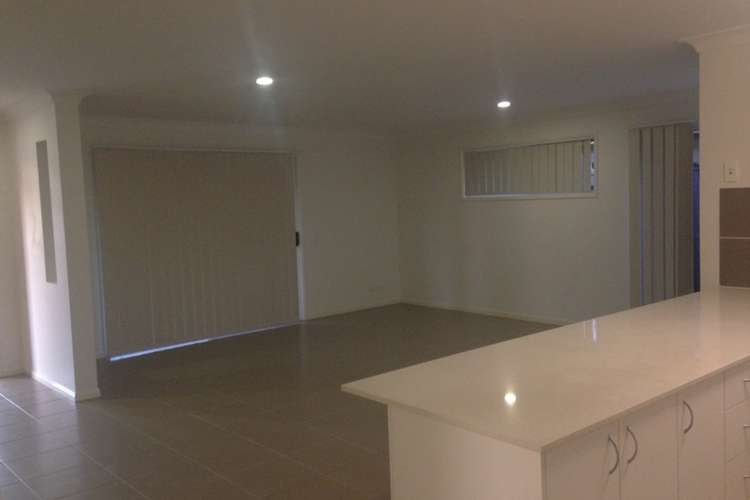 Fifth view of Homely unit listing, 2/28 Coogee Terrace, Blacks Beach QLD 4740