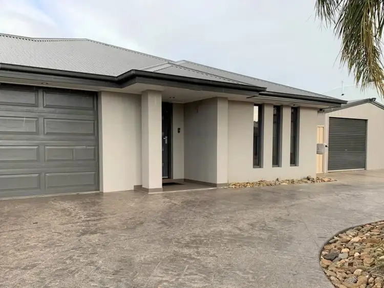 3 Eltham Street
