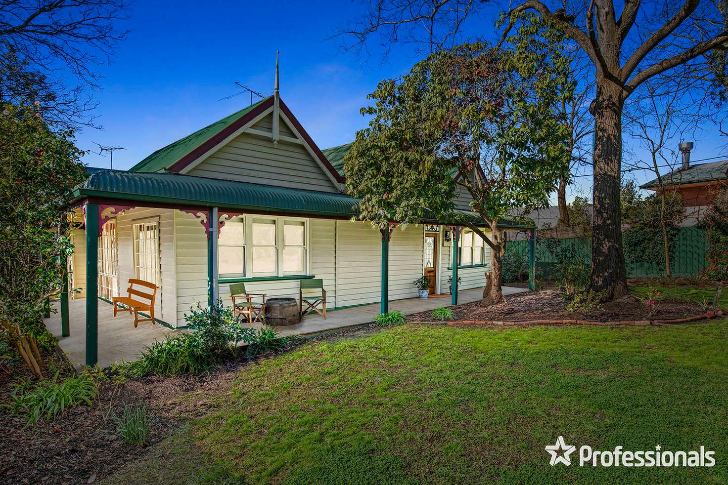 Main view of Homely house listing, 833 Mount Dandenong Road, Montrose VIC 3765