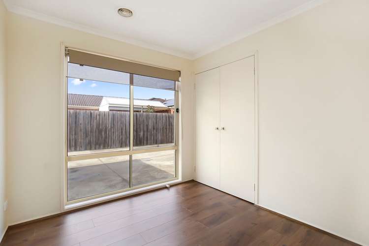 Fifth view of Homely house listing, 47 Brindalee Way, Hillside VIC 3037