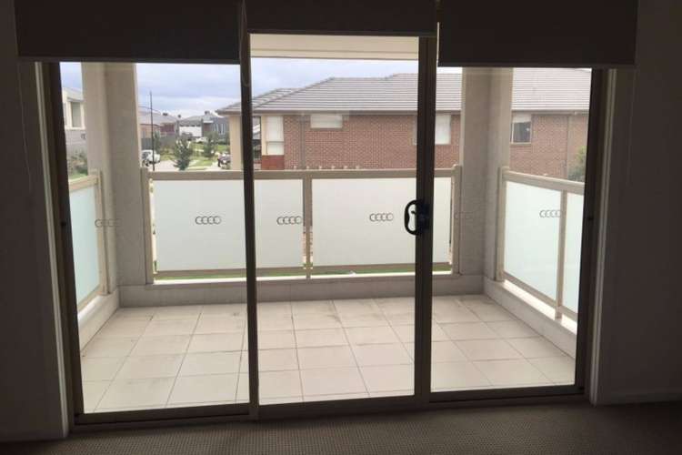 Fourth view of Homely townhouse listing, 10 Baronial Way, Craigieburn VIC 3064