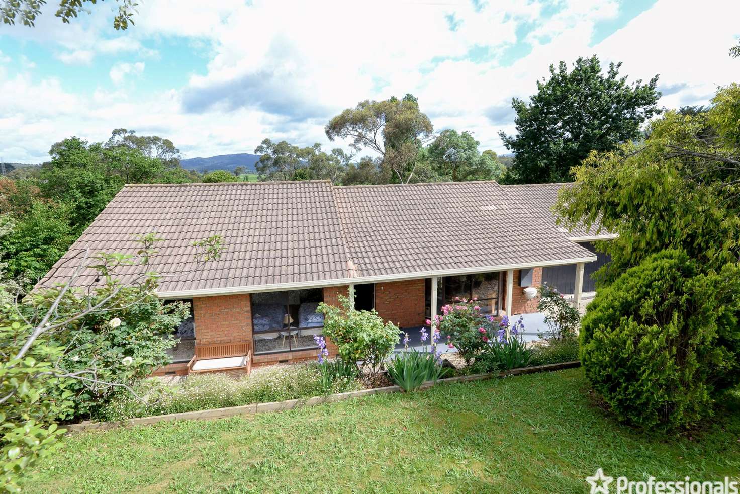 Main view of Homely house listing, 2/15 Anthony Grove, Woori Yallock VIC 3139