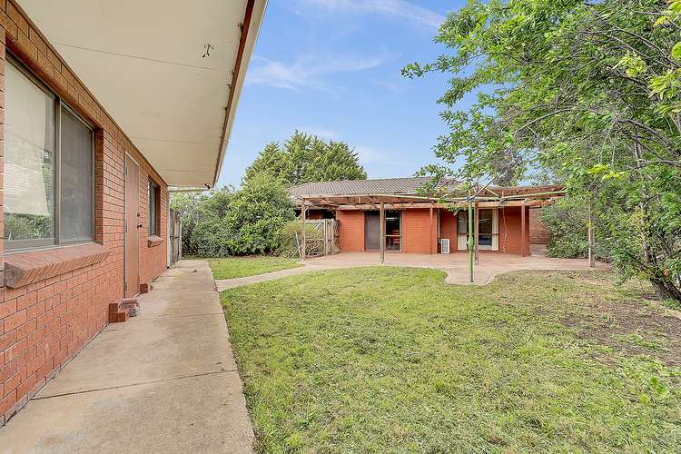 Fifth view of Homely house listing, 18 Sedgefield Place, Craigieburn VIC 3064