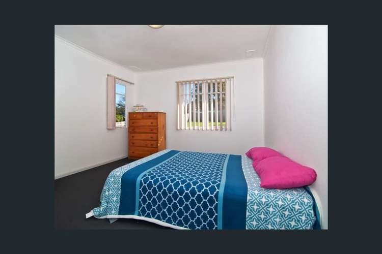 Fourth view of Homely house listing, 18 Lilly Pilly Avenue, Doveton VIC 3177