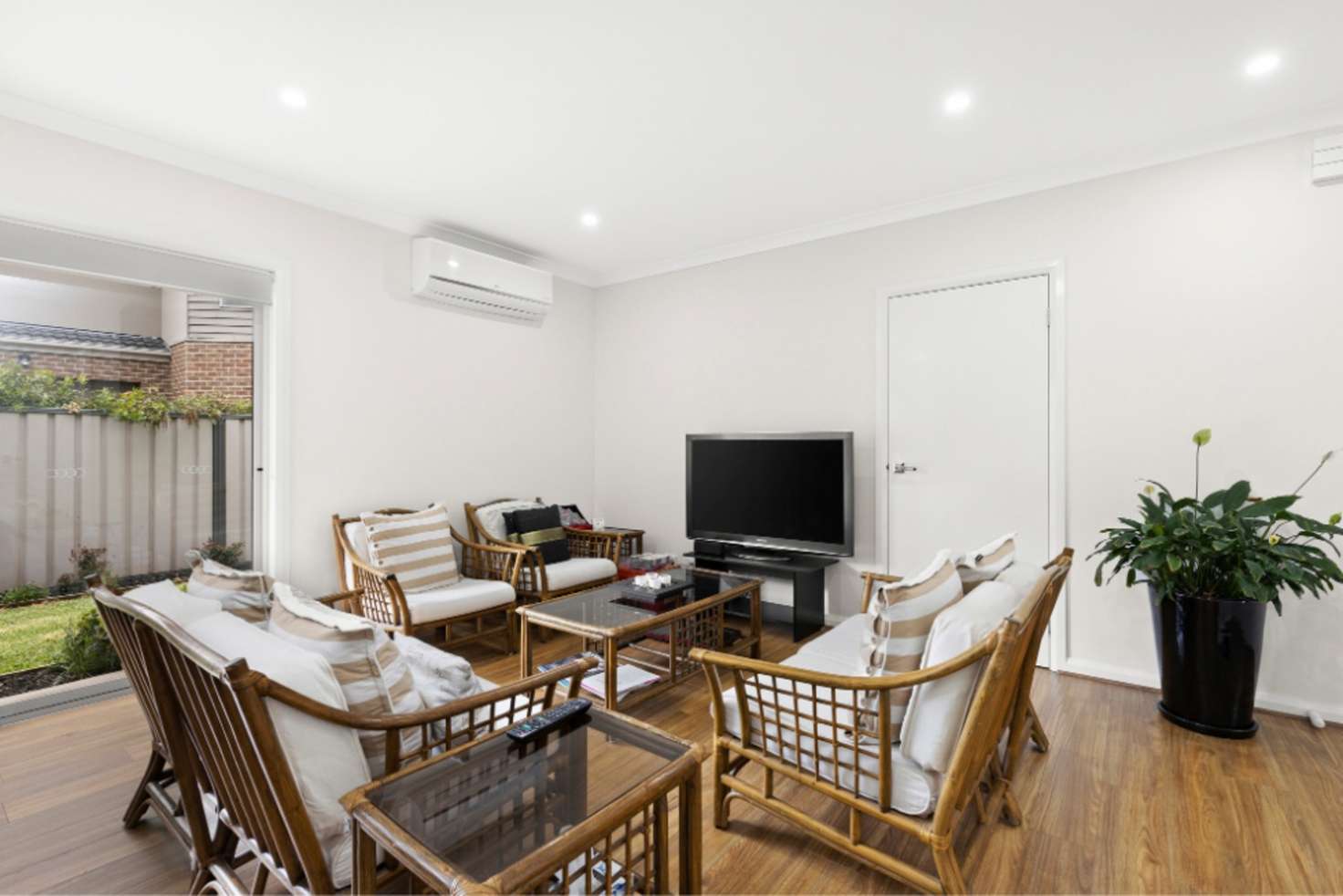 Main view of Homely townhouse listing, 2/128 St Vigeons Road, Reservoir VIC 3073