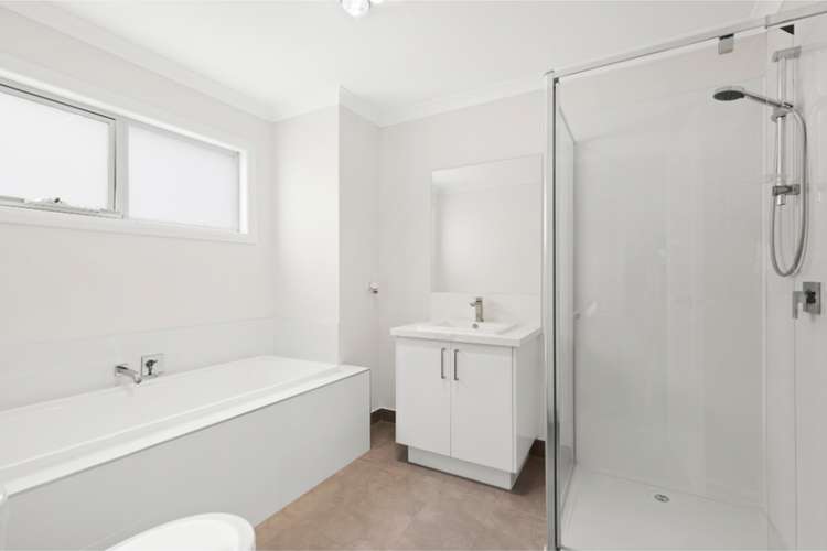 Fifth view of Homely townhouse listing, 2/128 St Vigeons Road, Reservoir VIC 3073