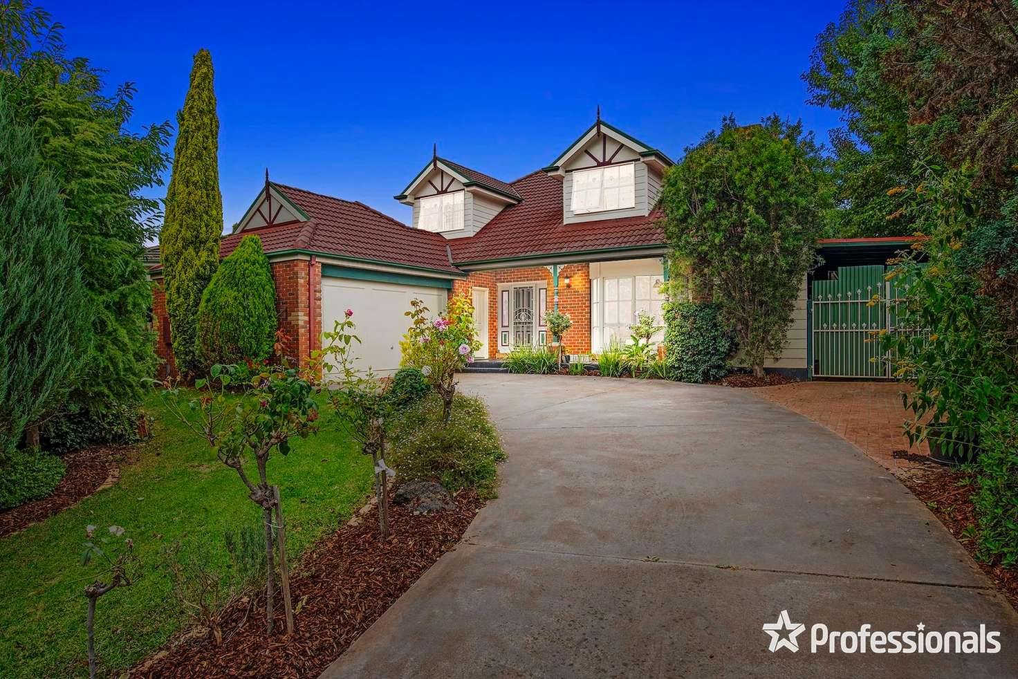 Main view of Homely house listing, 2 Bransdale Close, Mooroolbark VIC 3138