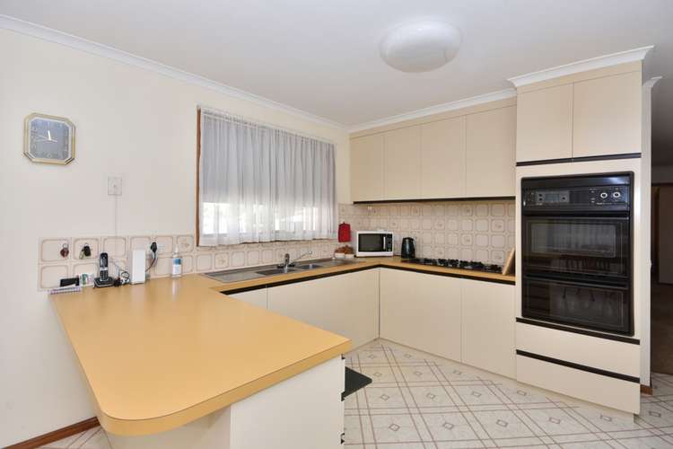 Fourth view of Homely house listing, 5 Kirily Court, White Hills VIC 3550