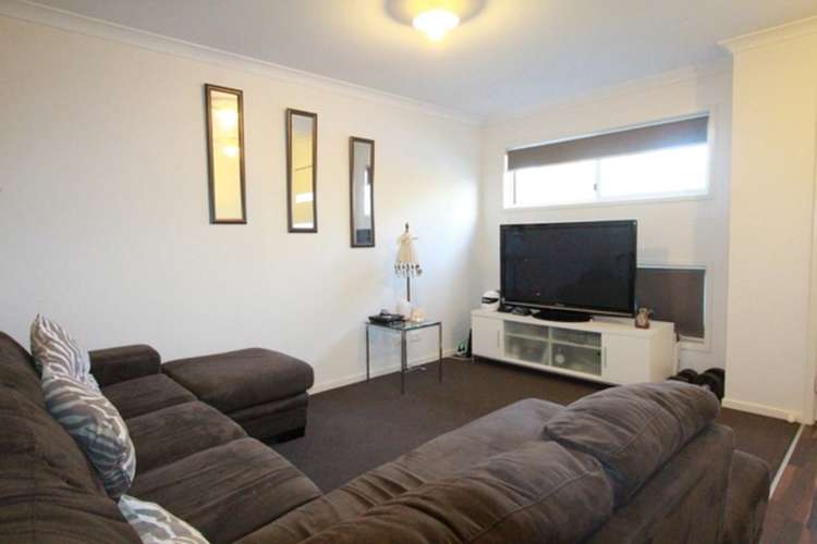 Fourth view of Homely house listing, 1 Highview Terrace, Kangaroo Flat VIC 3555