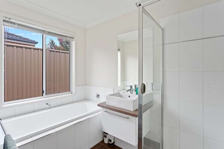 Sixth view of Homely house listing, 1 Highview Terrace, Kangaroo Flat VIC 3555