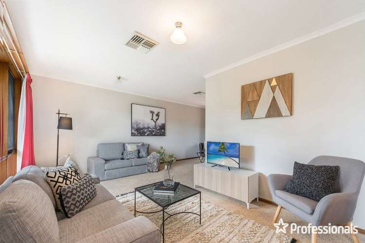 Second view of Homely house listing, 9 Drysdale Place, Mooroolbark VIC 3138