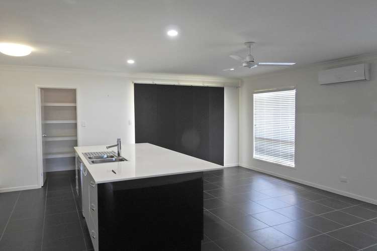 Second view of Homely house listing, 2 Maryvale Circuit, Beaconsfield QLD 4740