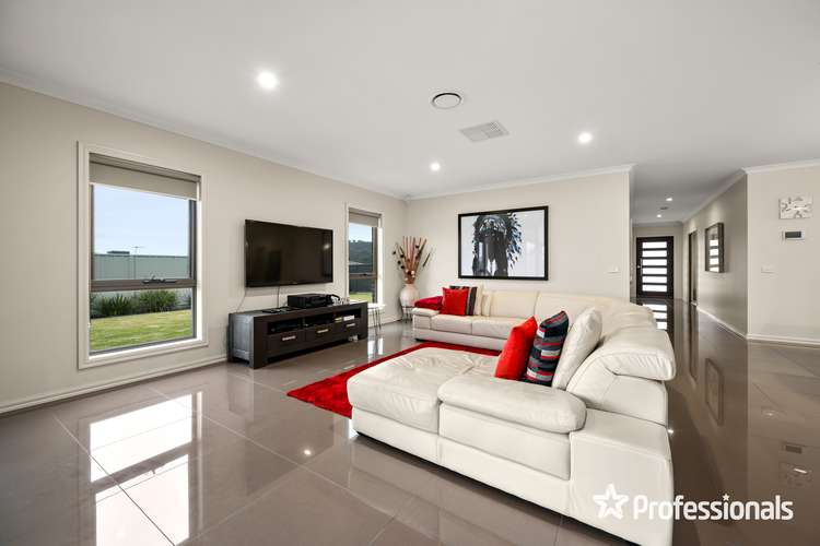 Fifth view of Homely house listing, 27 Cleeland Court, Wodonga VIC 3690