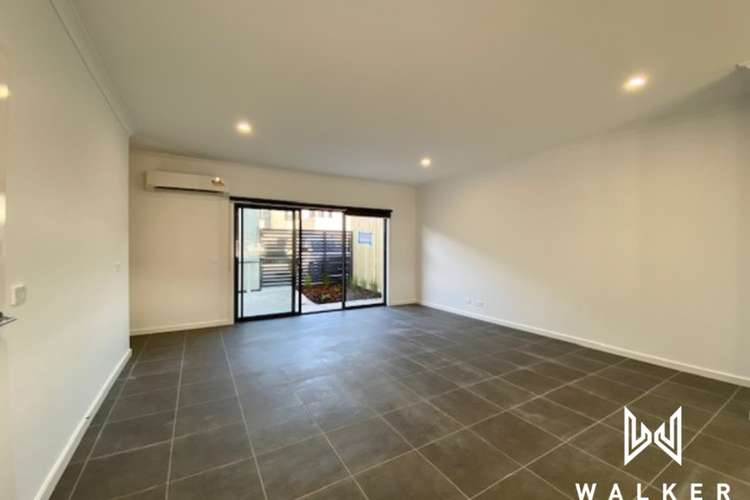 Third view of Homely townhouse listing, 4/89 Henry Street, Pakenham VIC 3810