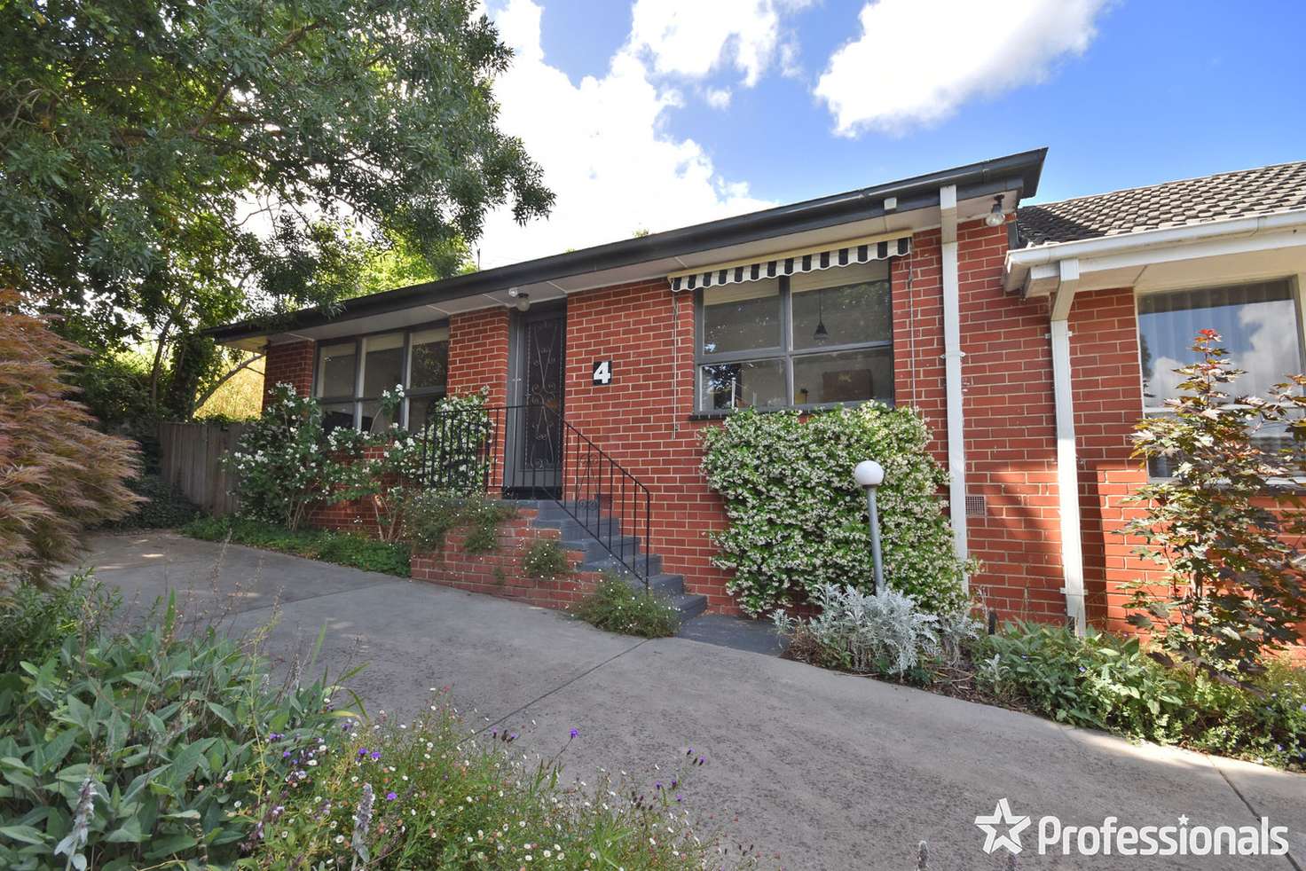 Main view of Homely unit listing, 4/12 Newman Road, Mooroolbark VIC 3138